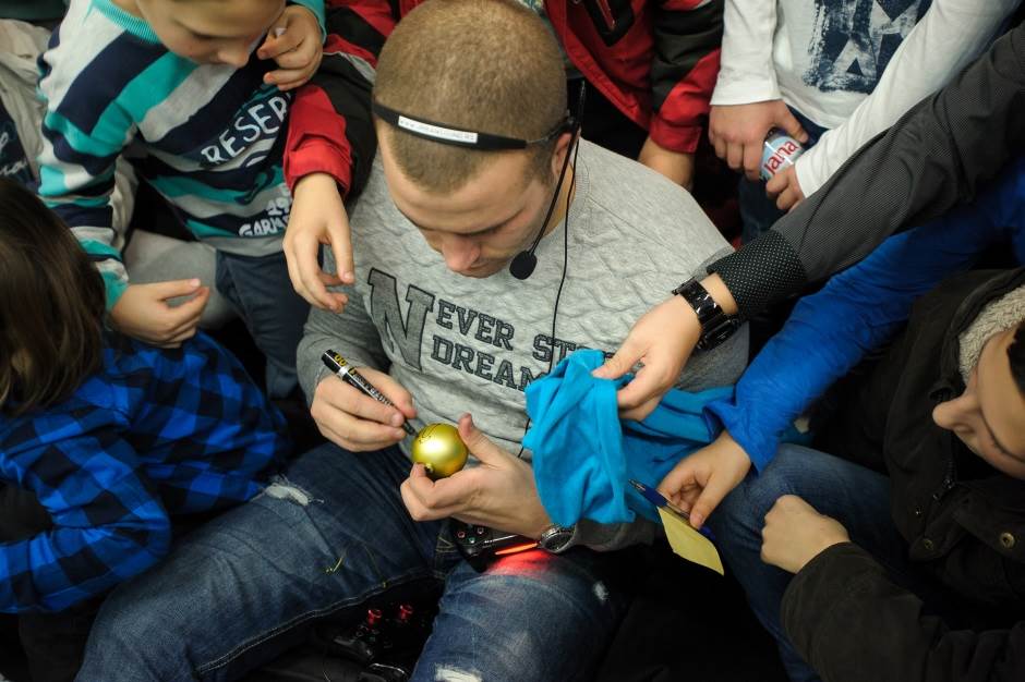   - Vojislav Vujanić/Shopping centar Karaburma 