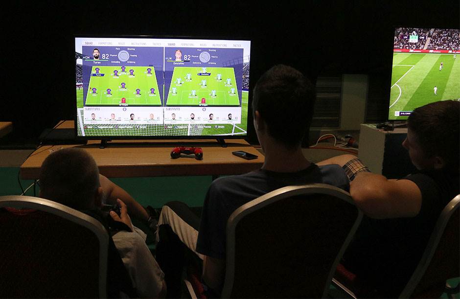   - MONDO/Goran Sivački 