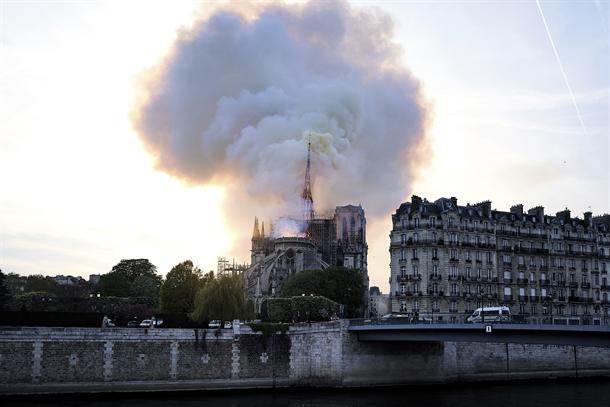   - Tanjug/AP Photo/Diana Ayanna) 