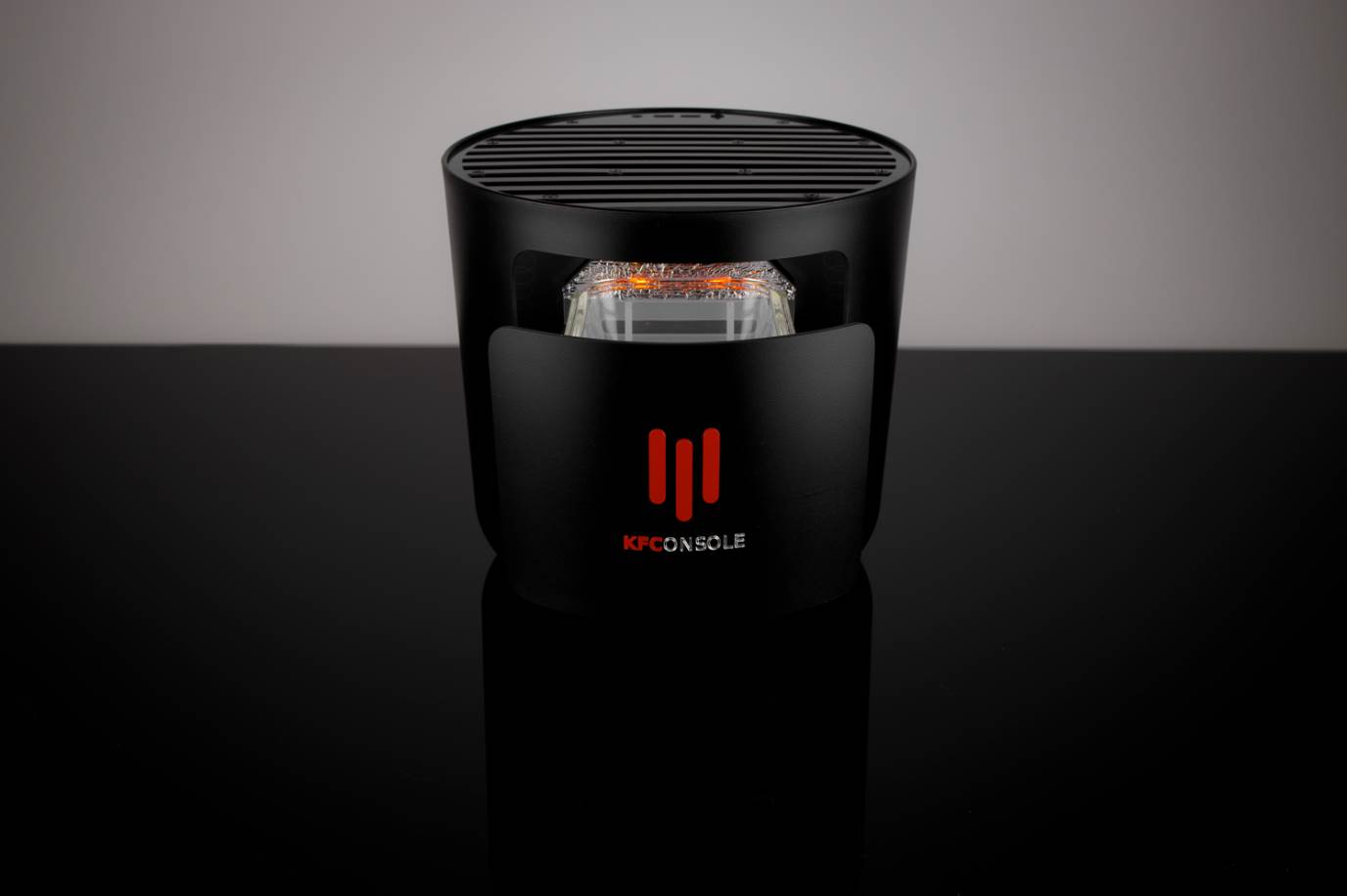   - Mondo / Twitter/ printscreen/ kfcgaming 