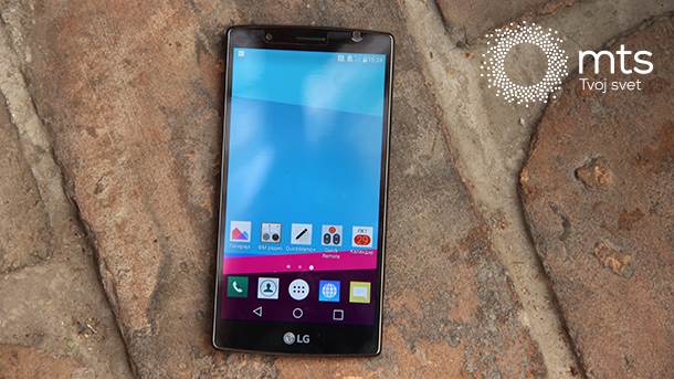  LG G4. 