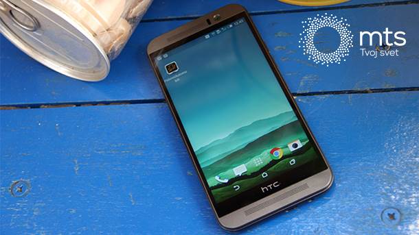  HTC One M9. 