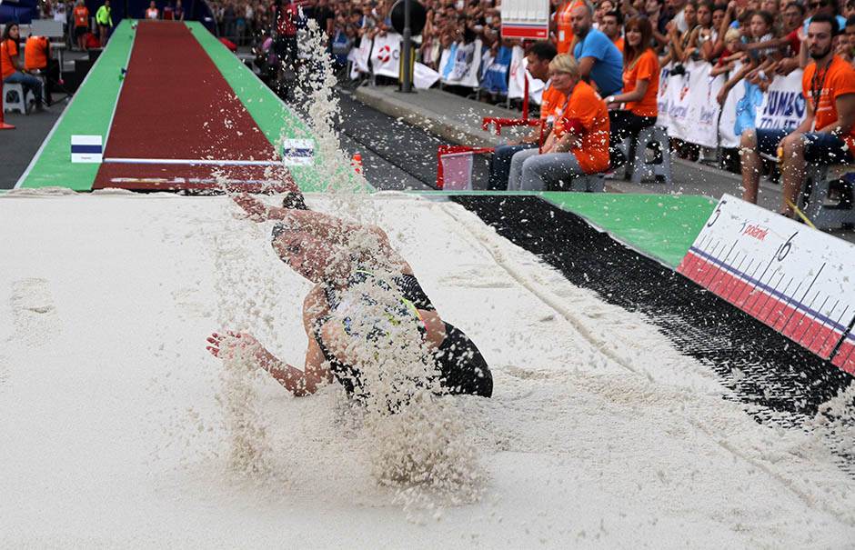   - Mondo/ Goran Sivački 