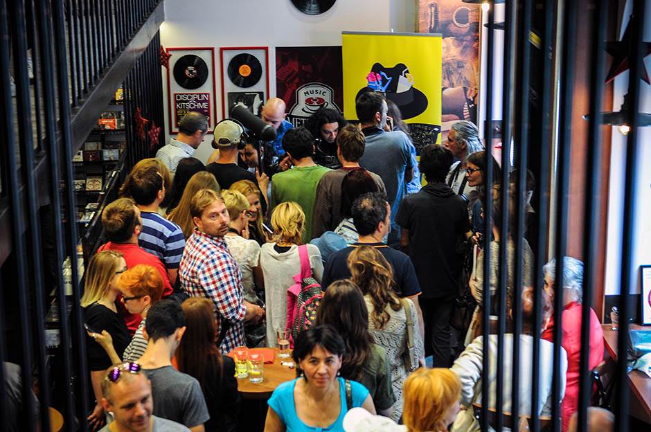   - Mondo/ Stefan Stojanović 