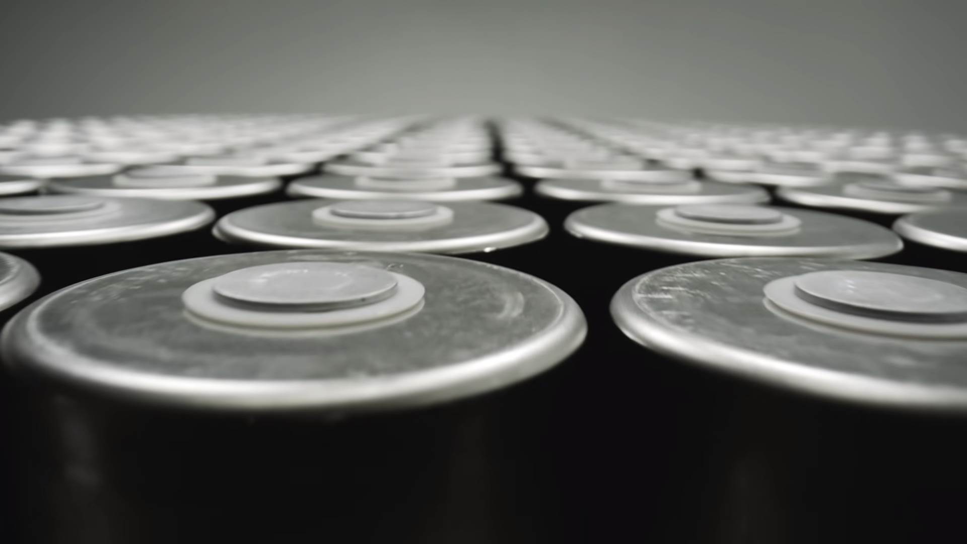   - YouTube/ Printscreen/ Tesla 