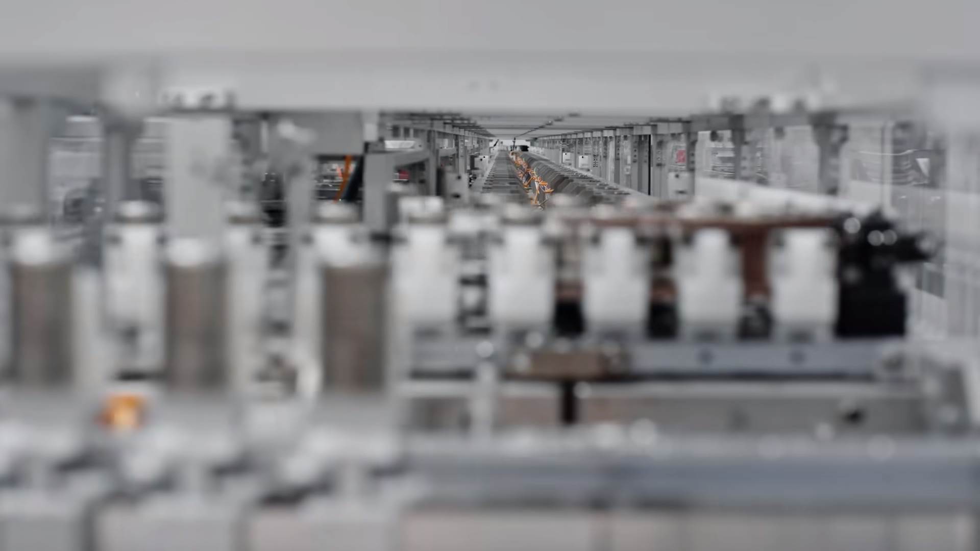   - YouTube/ Printscreen/ Tesla 