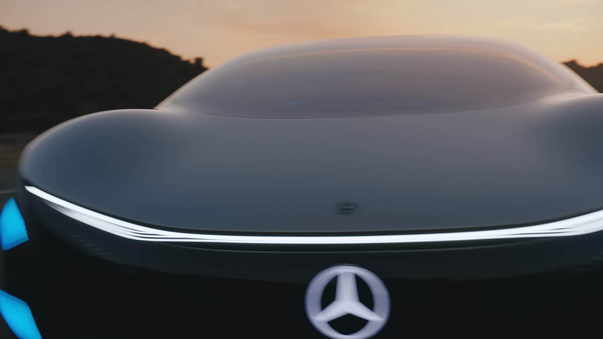   - YouTube/ Printscreen/  Mercedes-Benz 