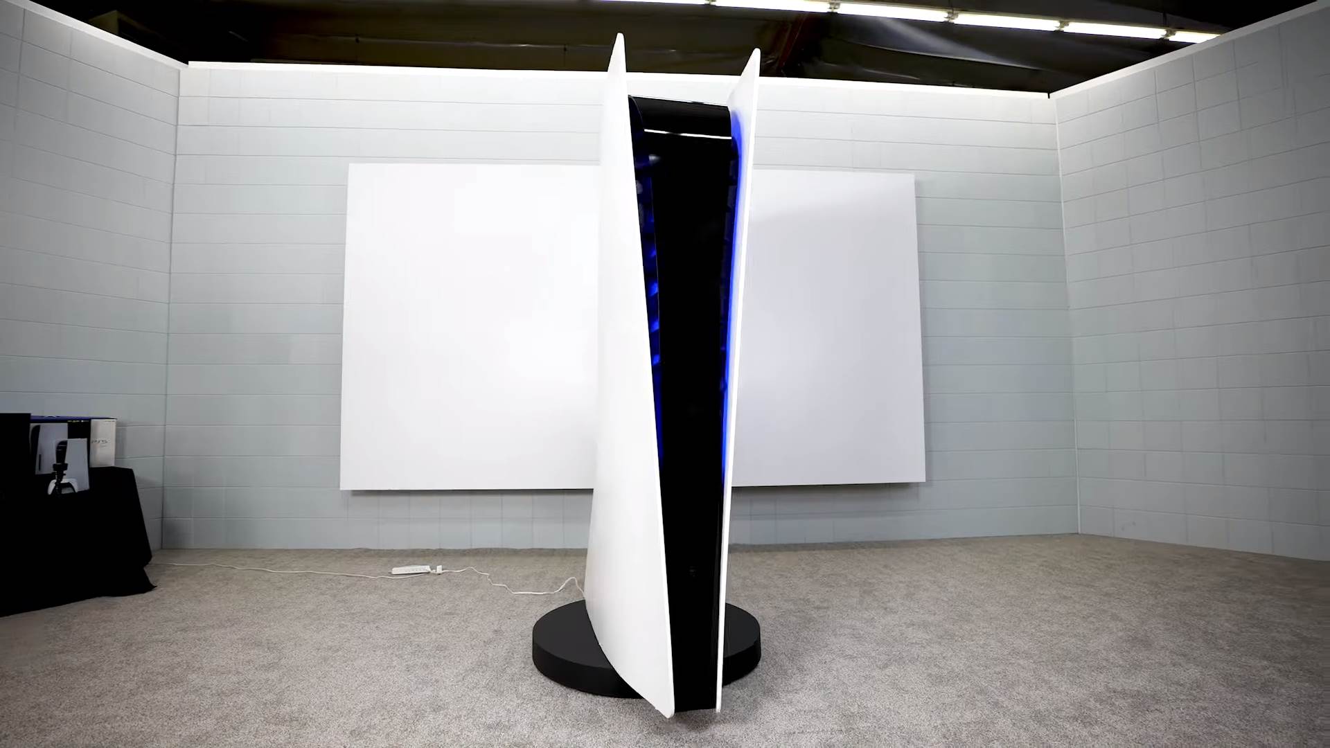   - YouTube/ Printscreen/ ZHC 