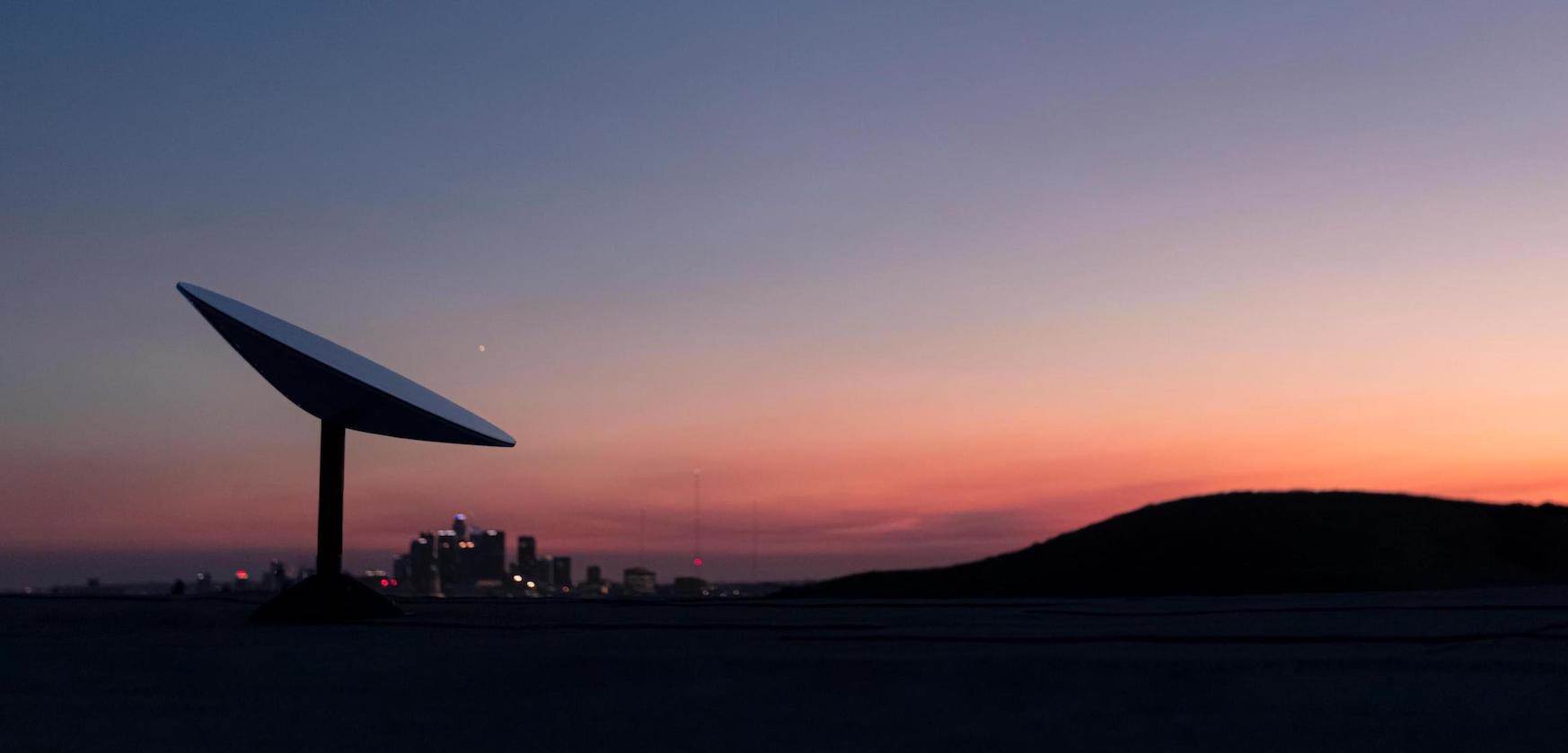   - MONDO / Starlink / SpaceX 