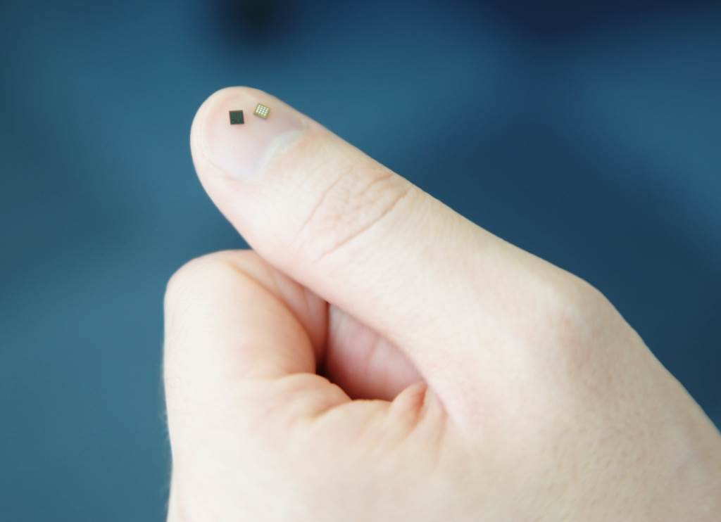 Samsung čip na noktu Samsung čip na noktu