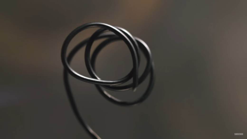   - SmartLife / YouTube @TheVerge 