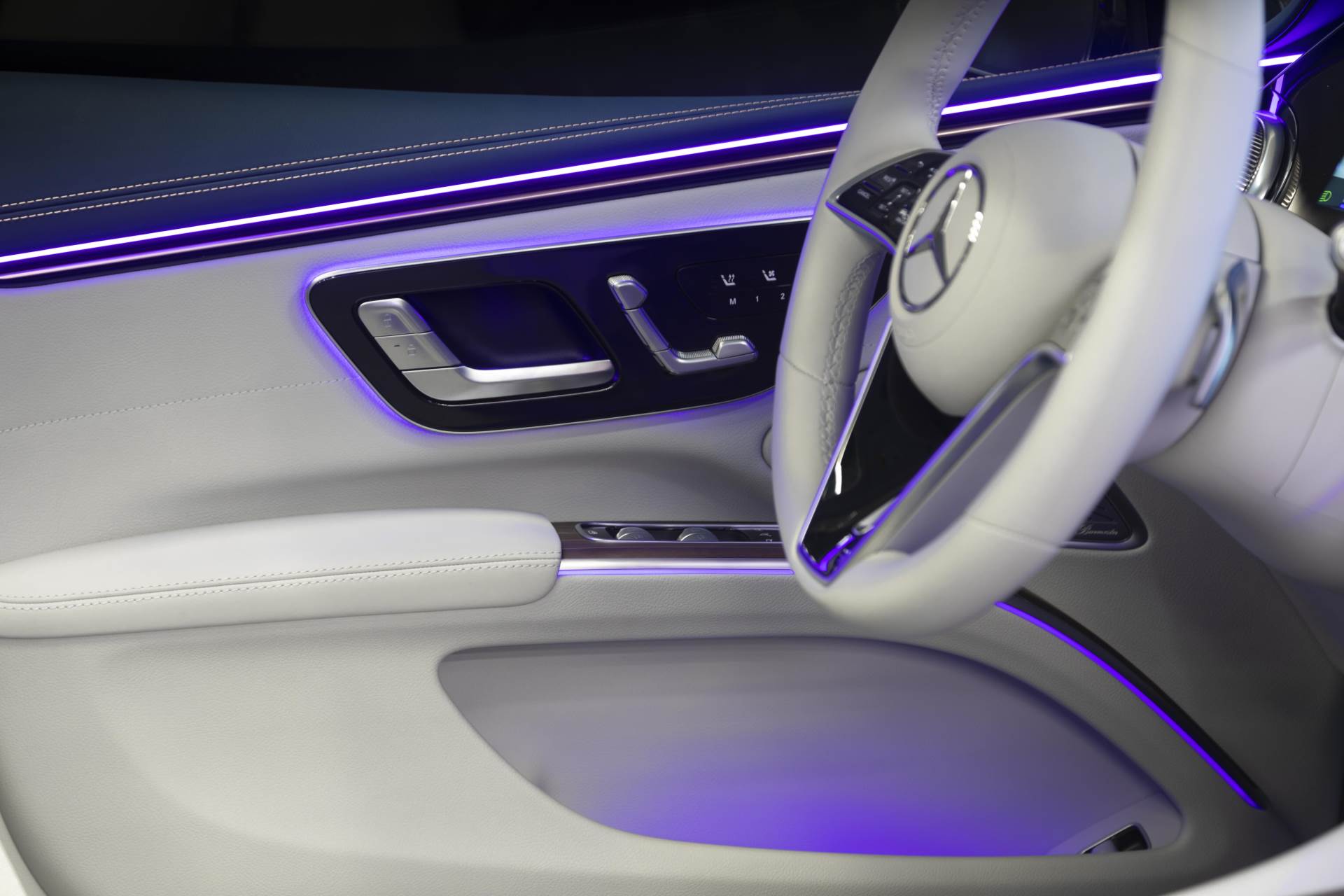   - SMARTLife / Mercedes-Benz 