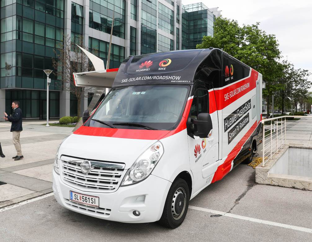   - SmartLife / Stefan Stojanović 