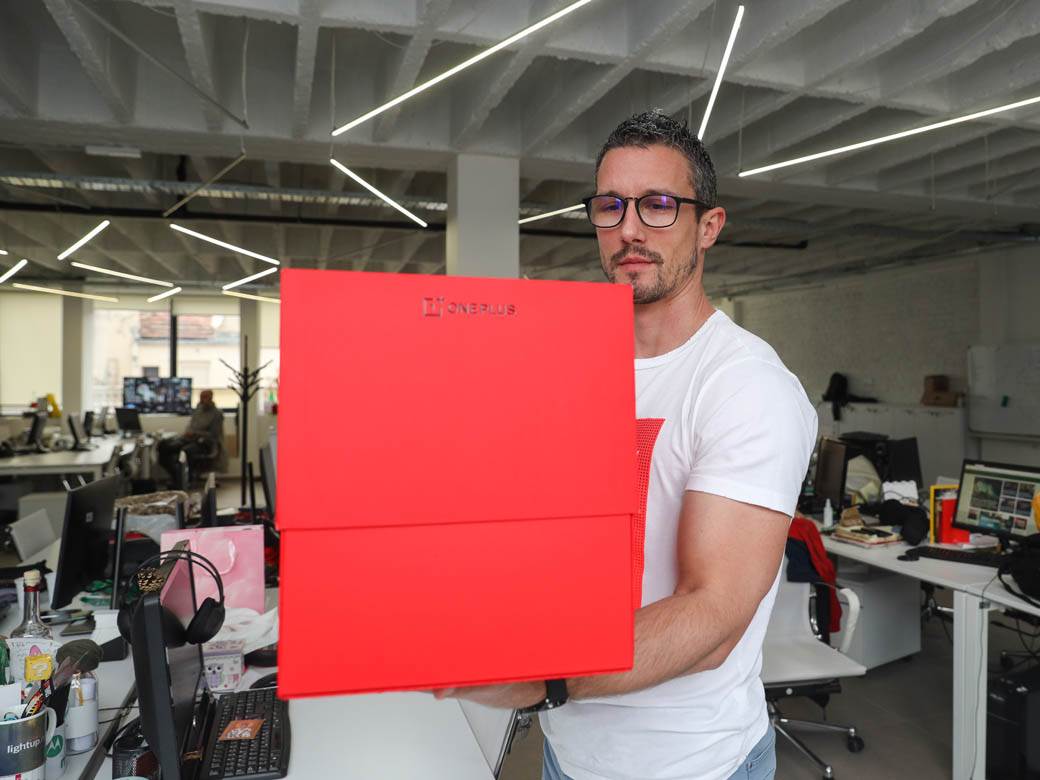   - SmartLife / Stefan Stojanović 