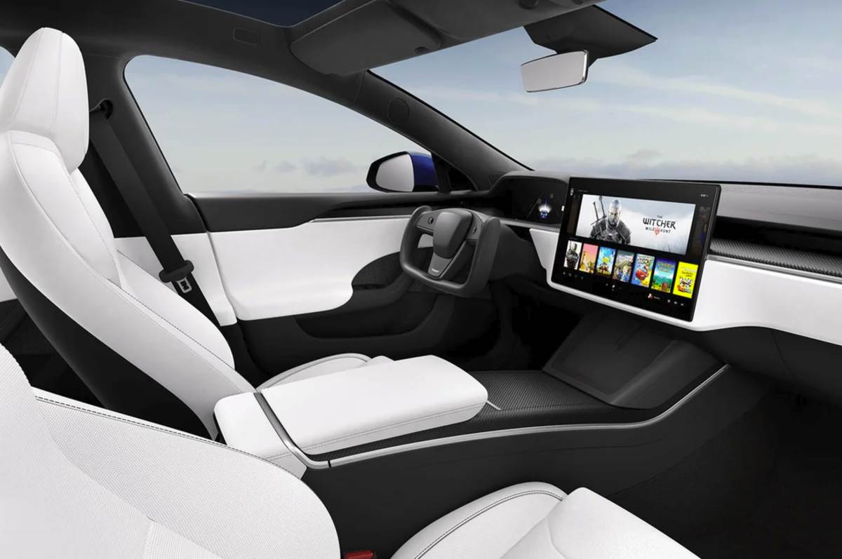 Unutrašnjost Tesla Model S Plaid - 8.jpg - SmartLife / Tesla   Unutrašnjost Tesla Model S Plaid - 8.jpg - SmartLife / Tesla