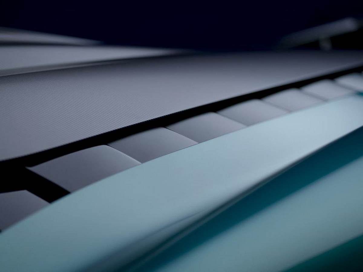   - SmartLife / Aston Martin 