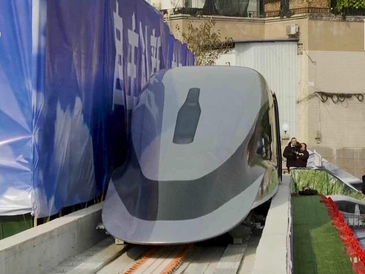 Maglev najbrži voz Kina 1.jpeg - SmartLife / YouTube / New China TV   Maglev najbrži voz Kina 1.jpeg - SmartLife / YouTube / New China TV