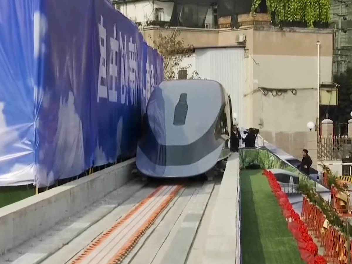   - SmartLife / YouTube / New China TV 