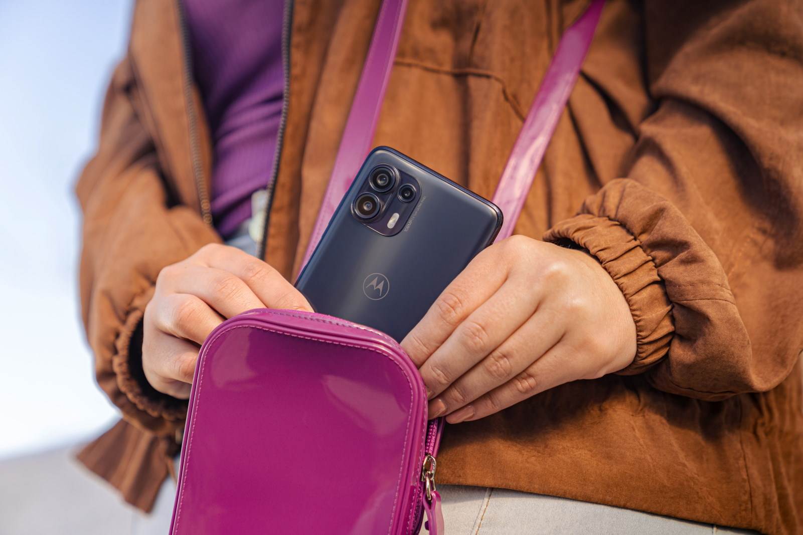   - SmartLife / Motorola 