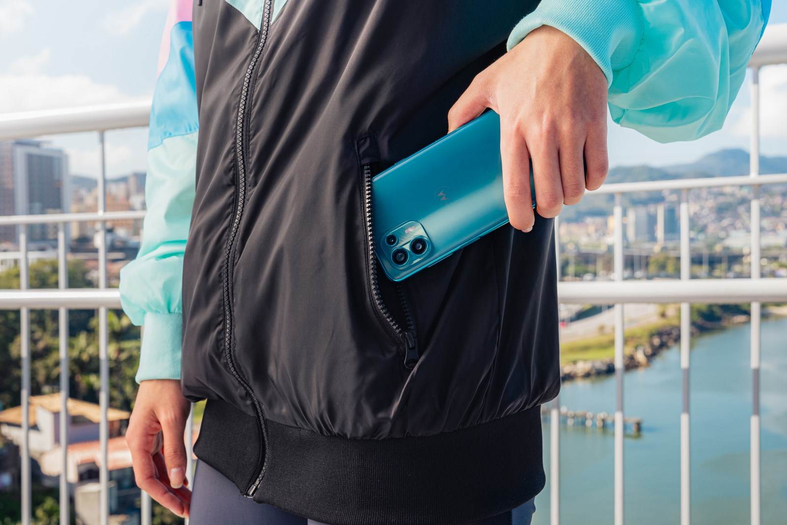   - SmartLife / Motorola 