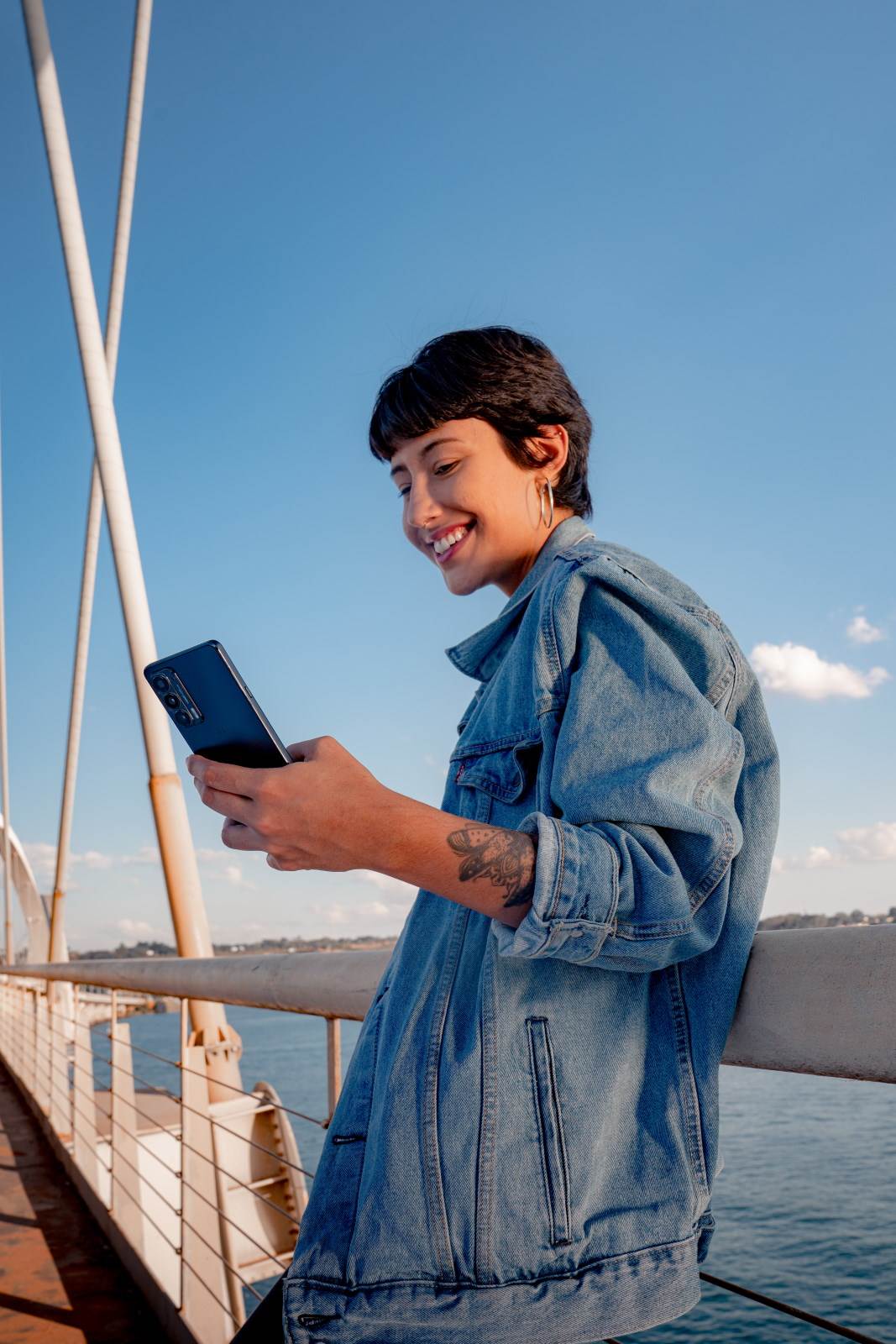   - SmartLife / Motorola 