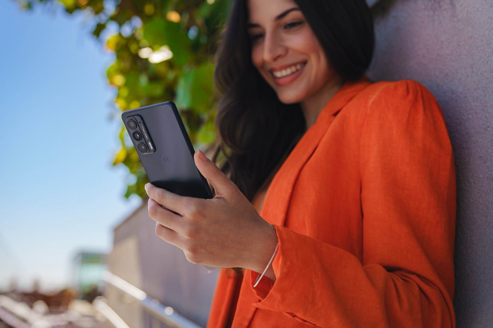   - SmartLife / Motorola 