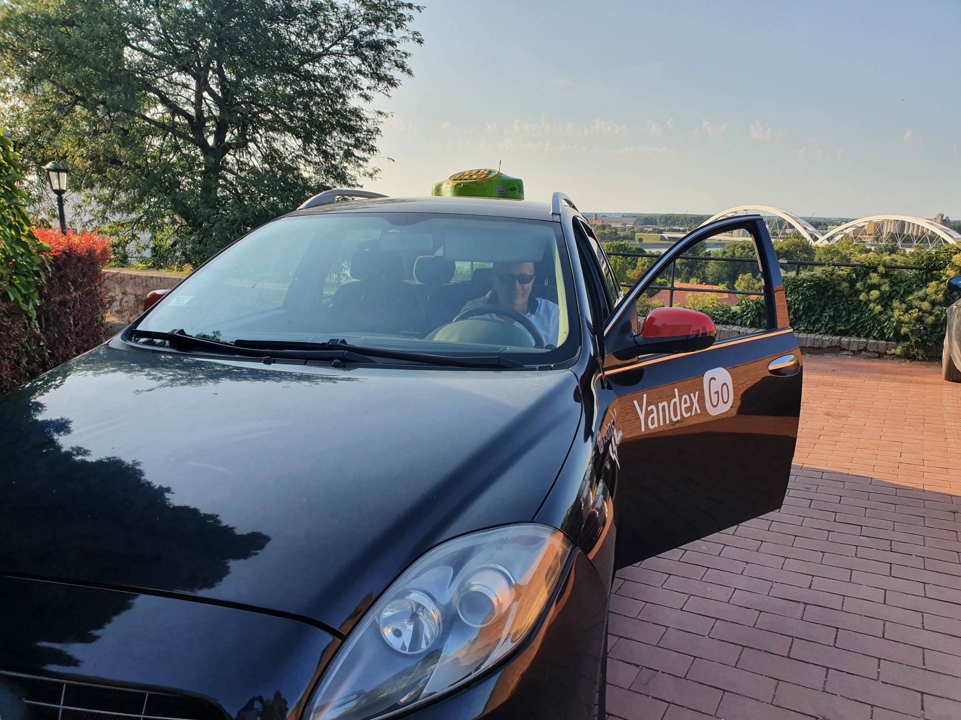   - SmartLife / Yandex Go Srbija 