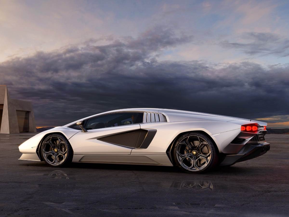   - SmartLife / Lamborghini 