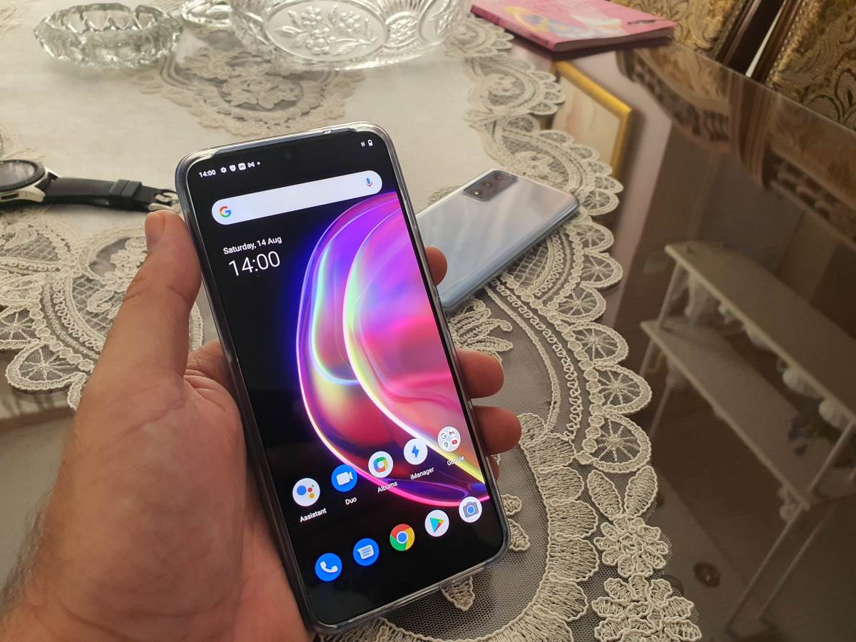  vivo V21 5G sa futrolom 