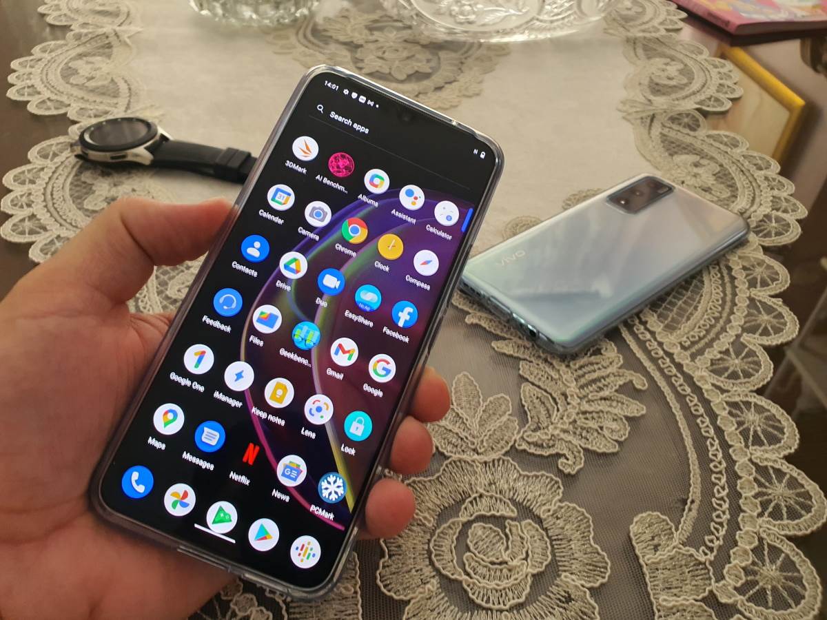  vivo V21 5G prednja strana 