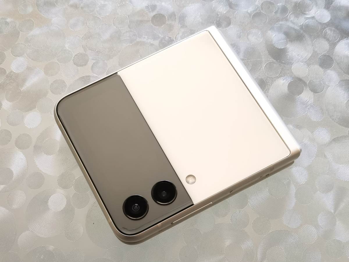  Samsung Galaxy Z Flip3 5G Slike Uživo - SmartLife / Marko Čavić 