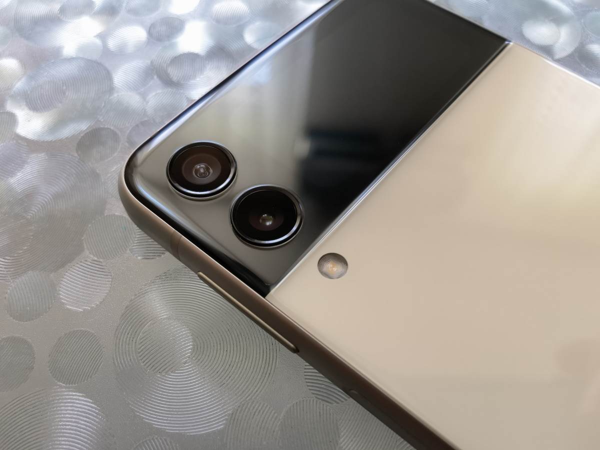  Samsung Galaxy Z Flip3 5G Slike Uživo (7-1) - SmartLife / Marko Čavić 