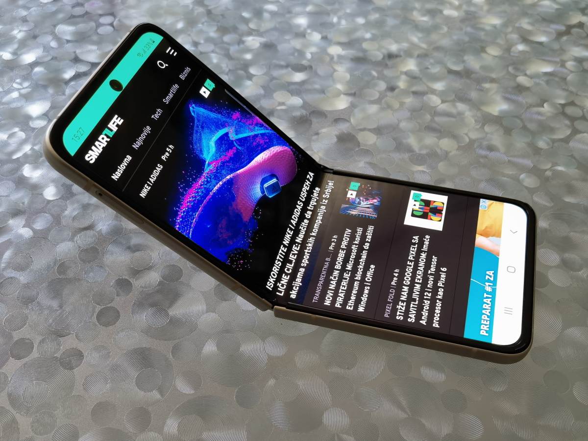  Samsung Galaxy Z Flip3 5G Slike Uživo (13) - SmartLife / Marko Čavić 