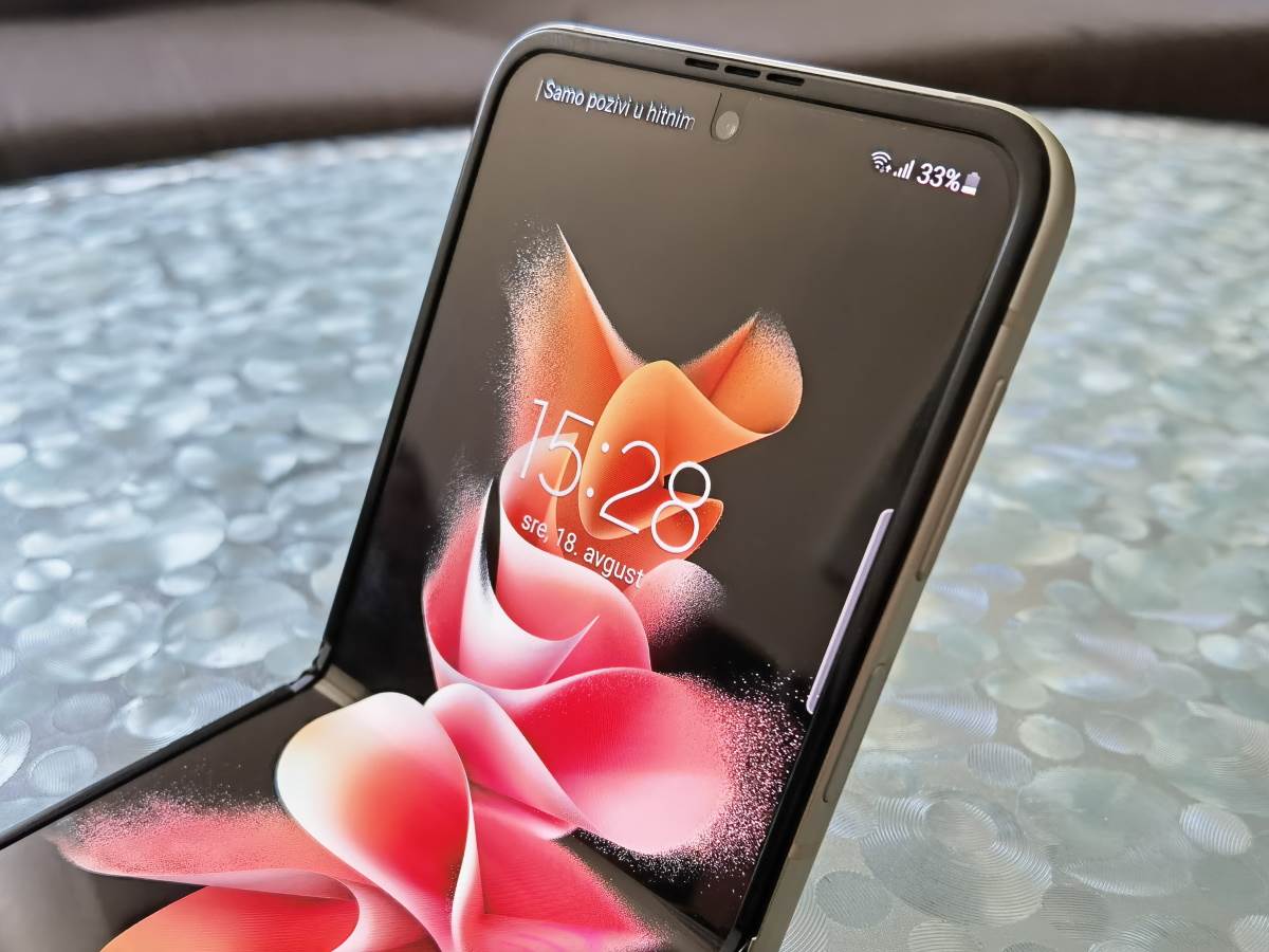  Samsung Galaxy Z Flip3 5G Slike Uživo (15) - SmartLife / Marko Čavić 