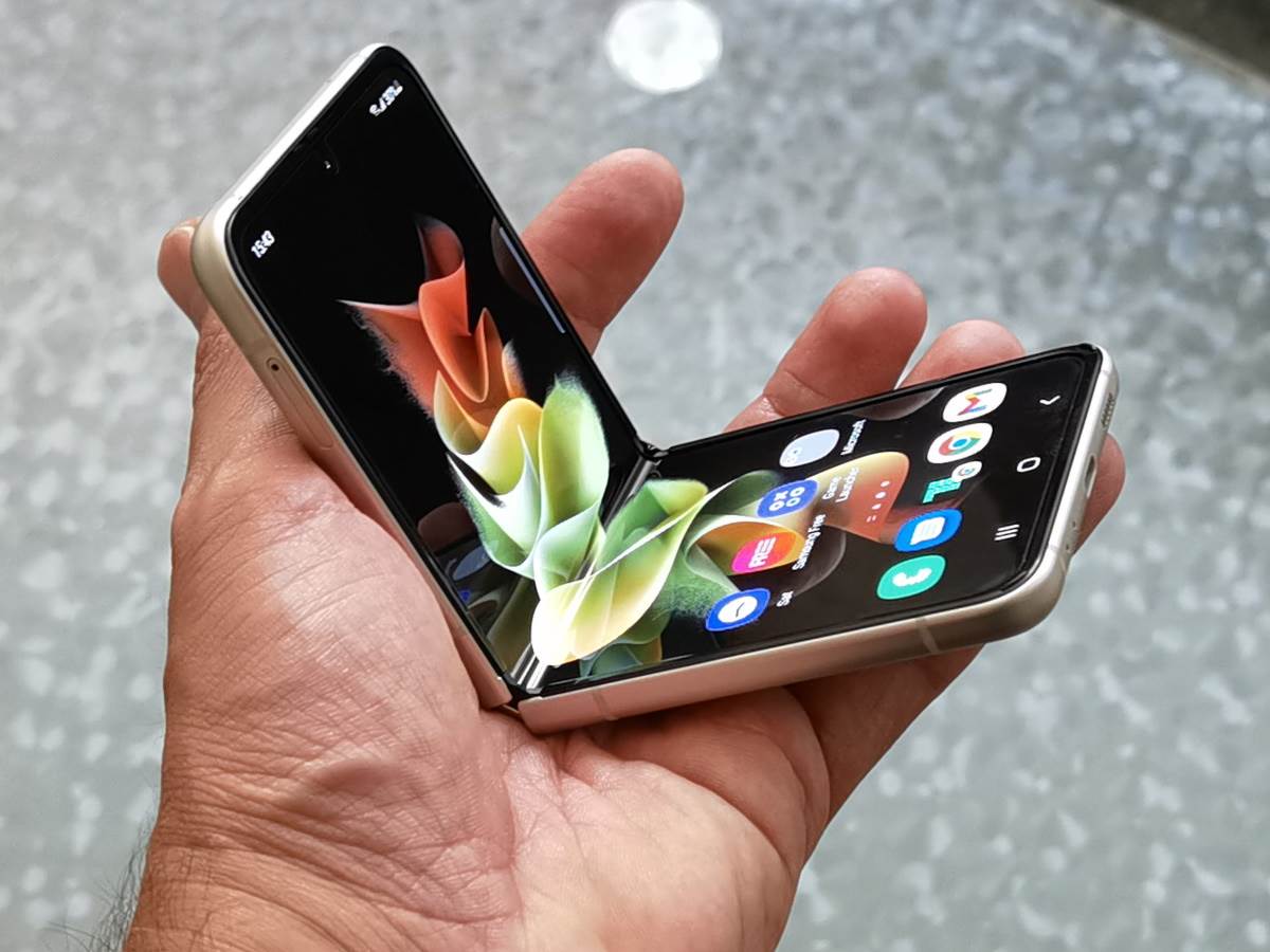  Samsung Galaxy Z Flip3 5G Slike Uživo (33) - SmartLife / Marko Čavić 