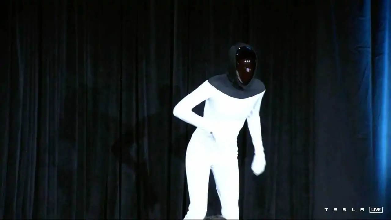  Tesla Bot Humanoidni robot Ilona Maska foto i video - SmartLife / Tesla 