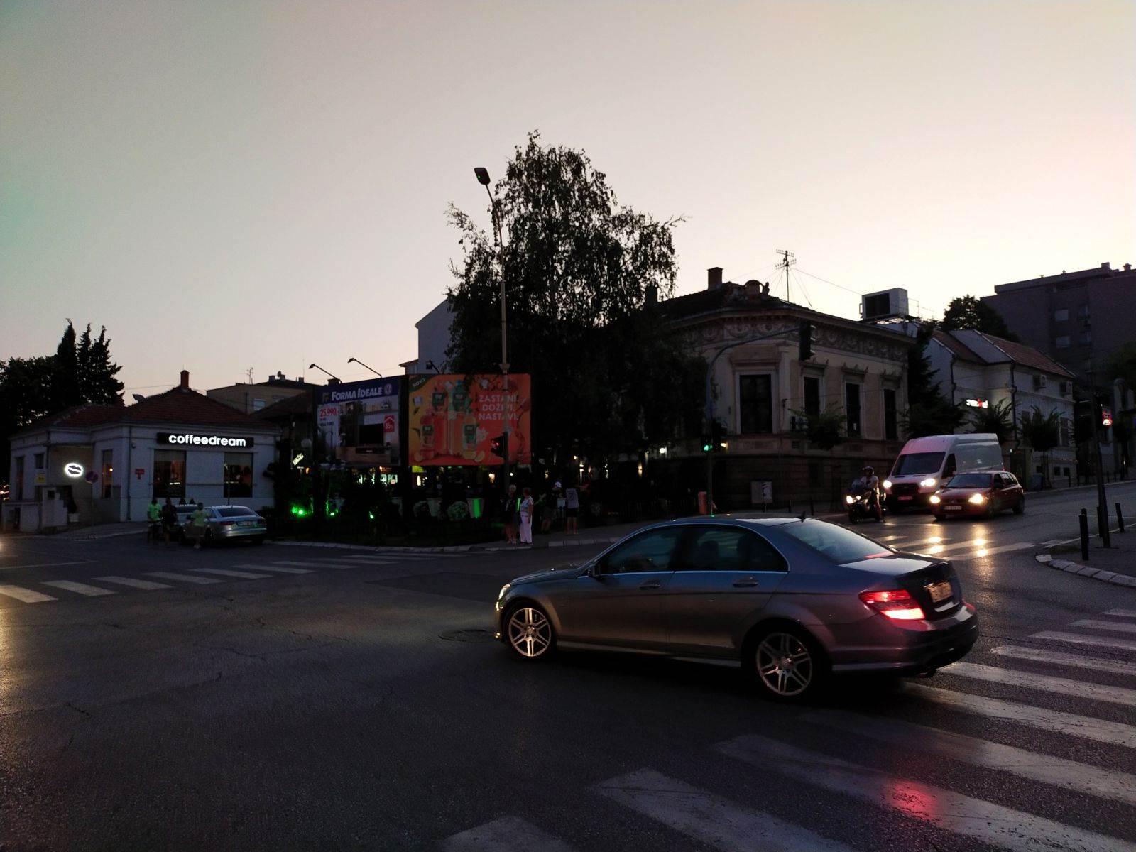  Raskrsnica - SmartLife / Marko Nešović 