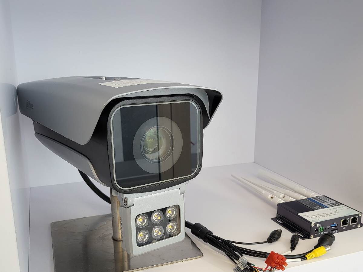 Huawei 5G kamion šta je unutra (14) - SmartLife / Marko Čavić   Huawei 5G kamion šta je unutra (14) - SmartLife / Marko Čavić