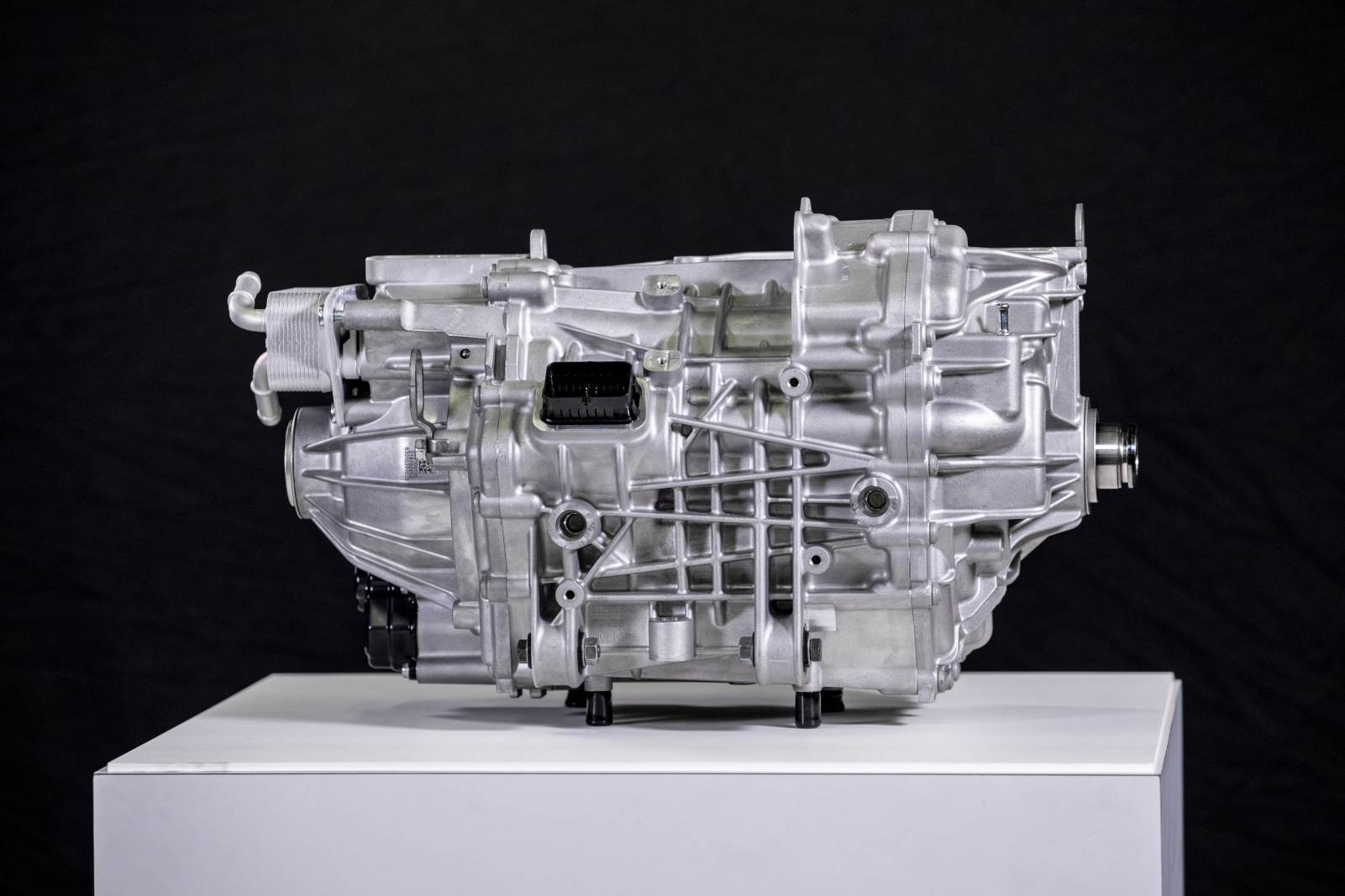  Ford Performance Eluminator electric crate motor_04.jpg - SMARTLife / Ford 