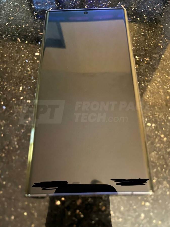  Samsung Galaxy S22 Ultra 1.jpg 