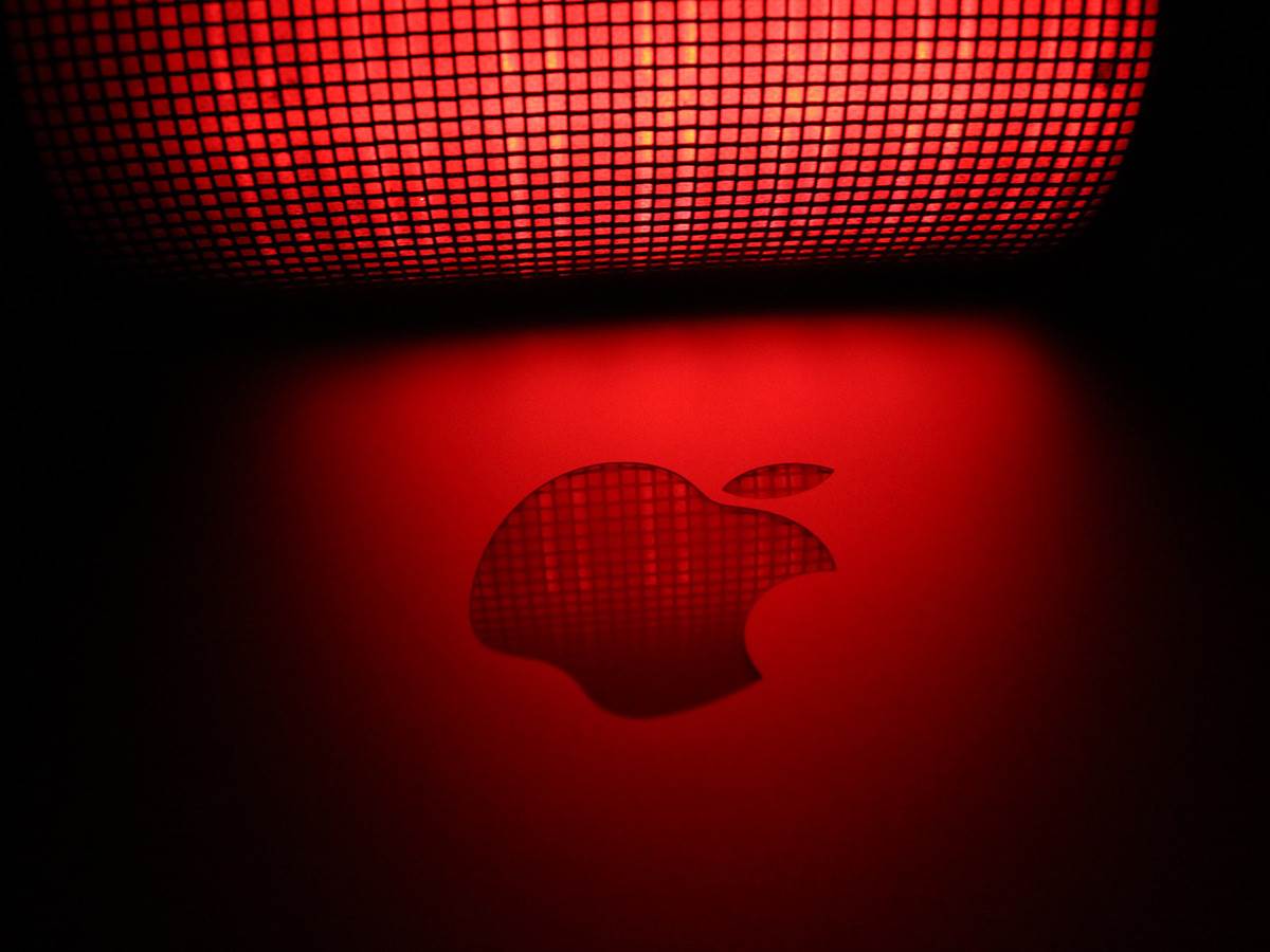 Apple.jpg   Apple.jpg