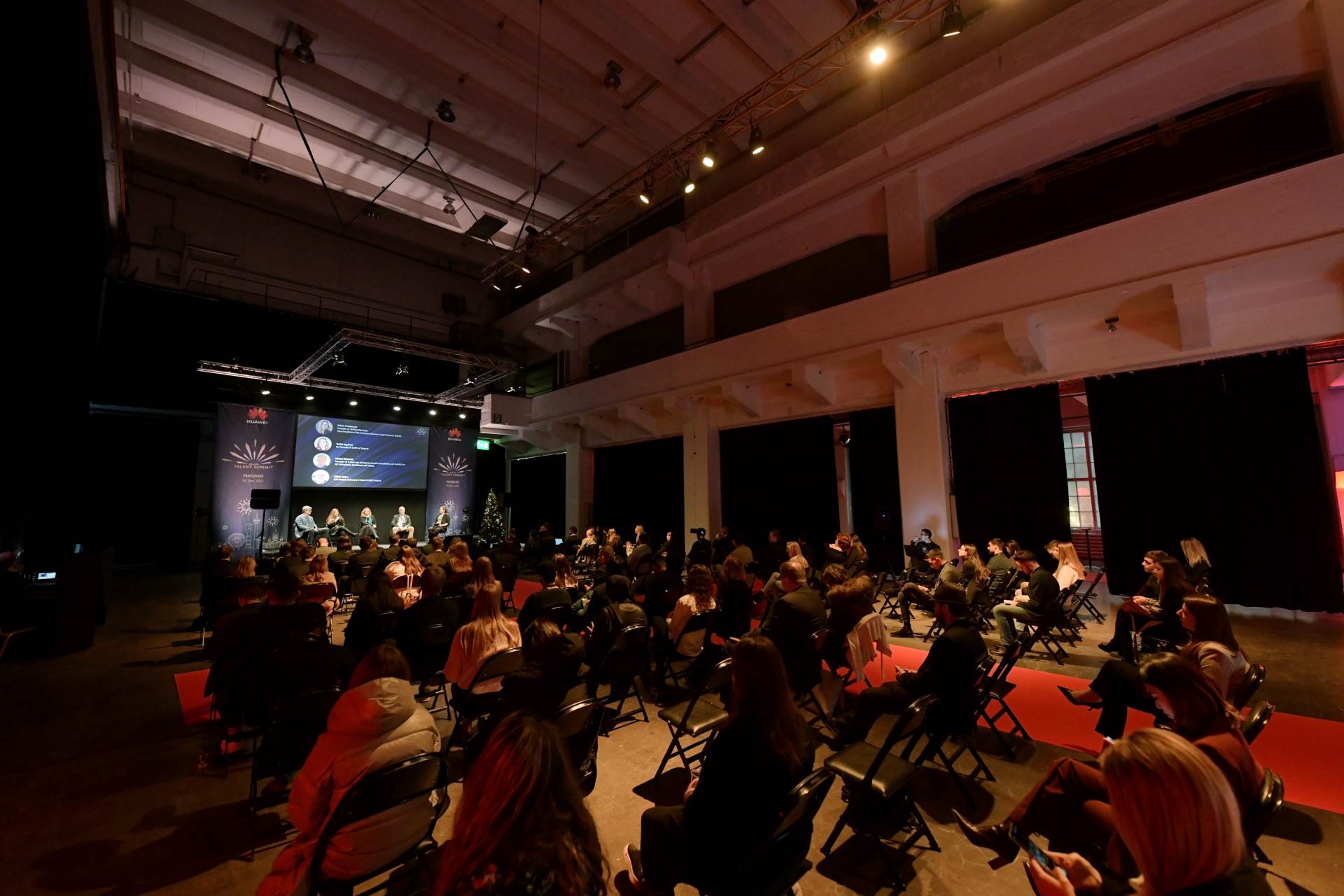  Huawei Talent Summit Helsinki (1).jpg - SmartLife / Huawei 