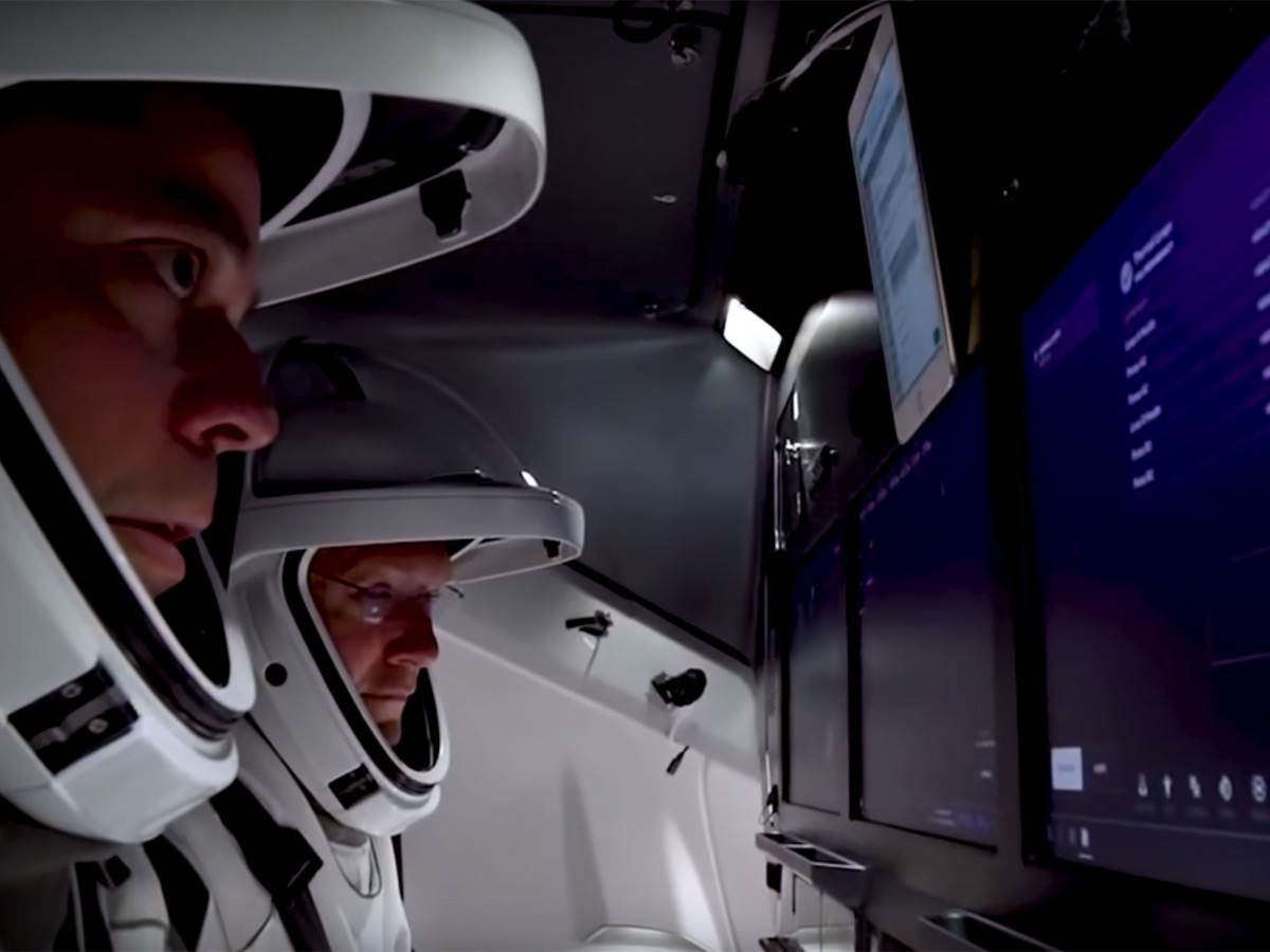 Kosmonauti - Smart Life/ @Verge Science   Kosmonauti - Smart Life/ @Verge Science