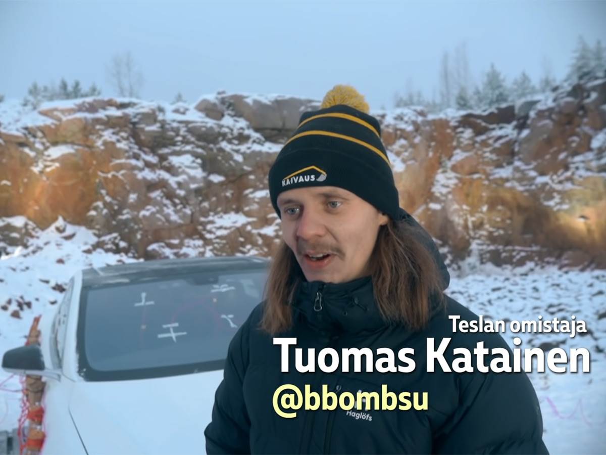  Tesla Model S - Smart Life/ @Pommijatkat 