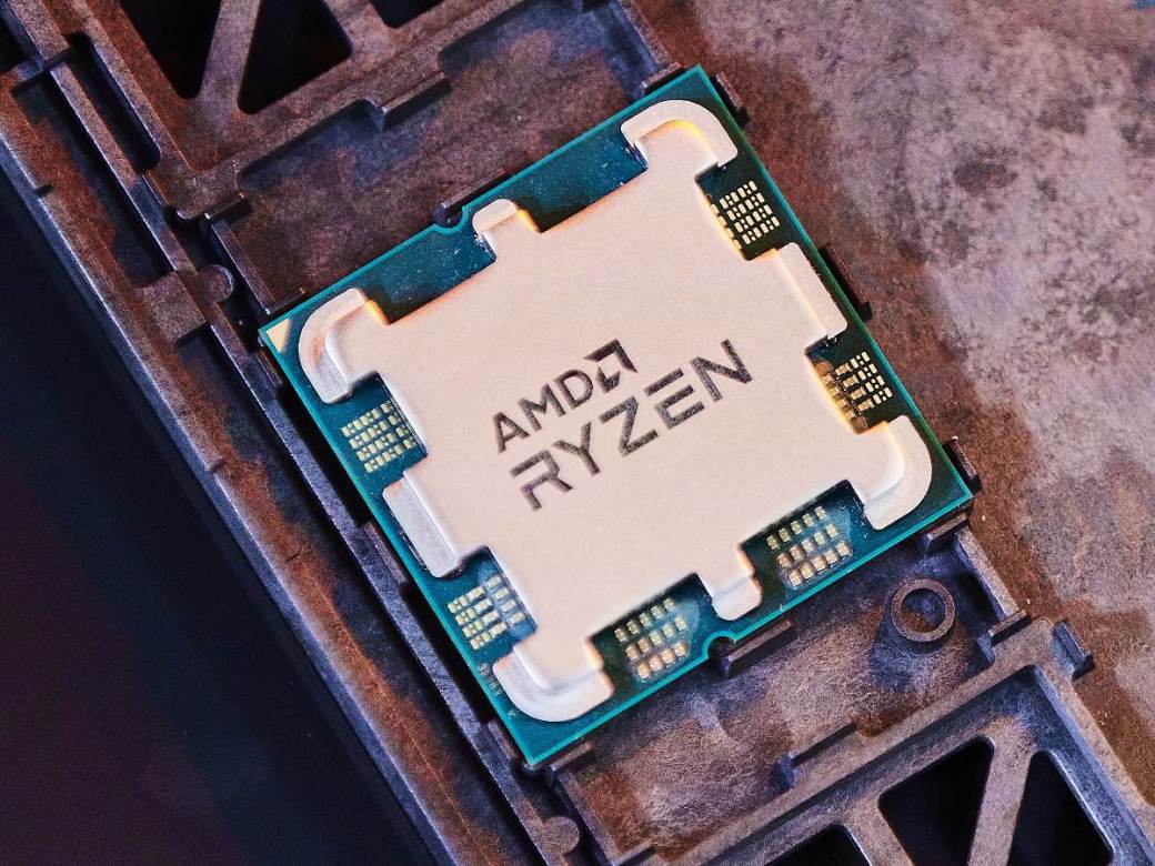 Ryzen 7 5800X3D 2.jpg Ryzen 7 5800X3D 2.jpg