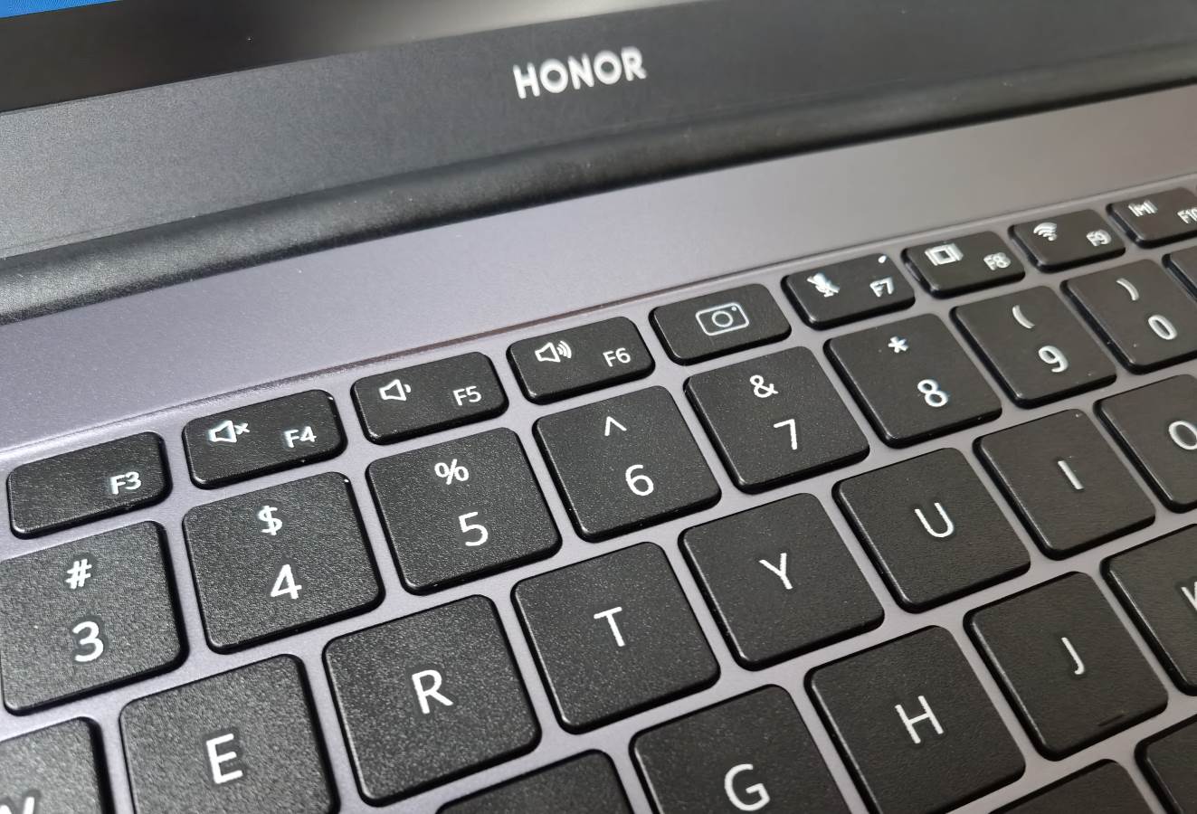  HONOR MagicBook X 15 laptop test i cena (8).jpg - SmartLife / Marko Čavić 