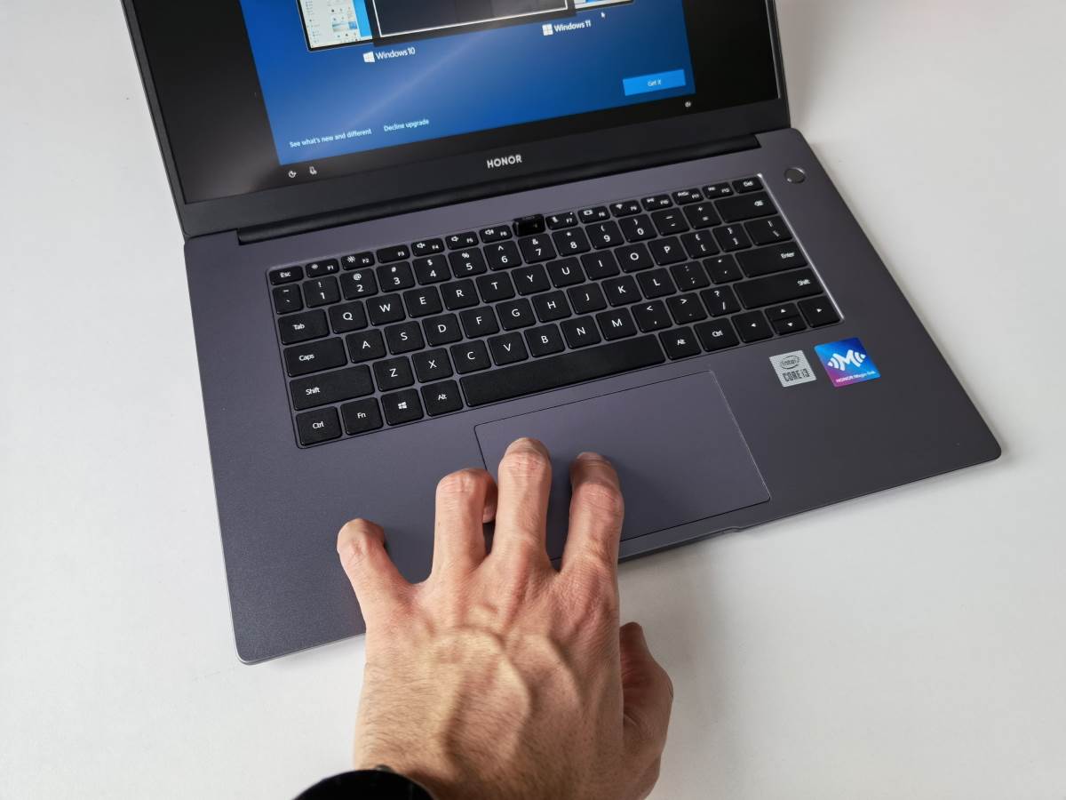  HONOR MagicBook X 15 laptop test i cena (11).jpg - SmartLife / Marko Čavić 