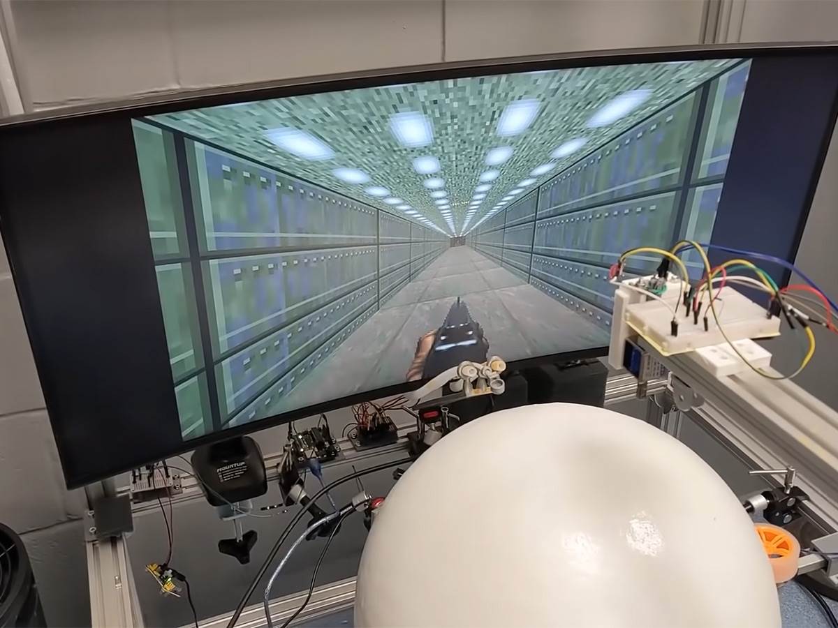  Pacov igra Doom - Smart Life/ @Viktor Toth 