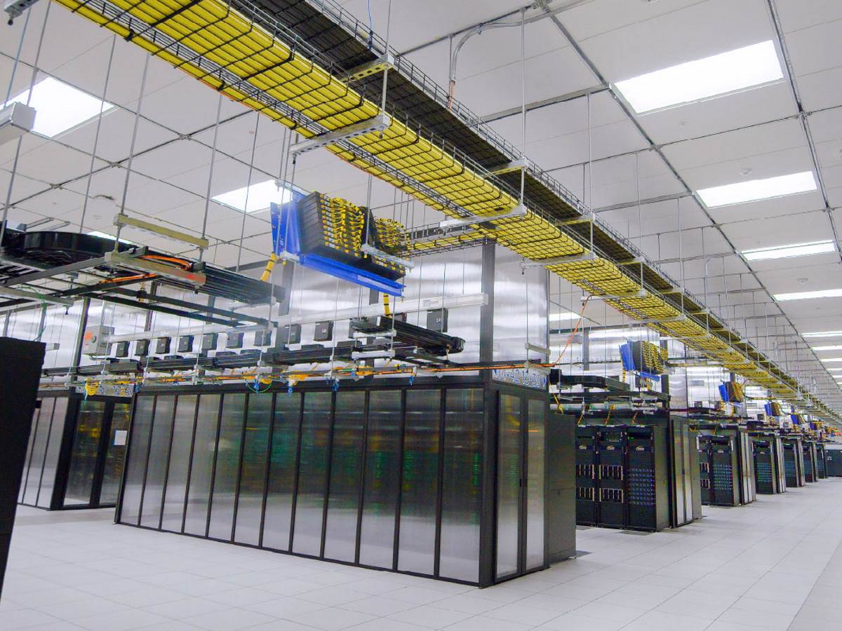  Facebook Meta superkompjuter najjači na svetu - SmartLife / Meta 