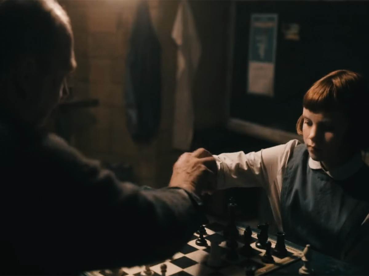 The Queen's Gambit - Smart Life/ @Rotten Tomatoes   The Queen's Gambit - Smart Life/ @Rotten Tomatoes
